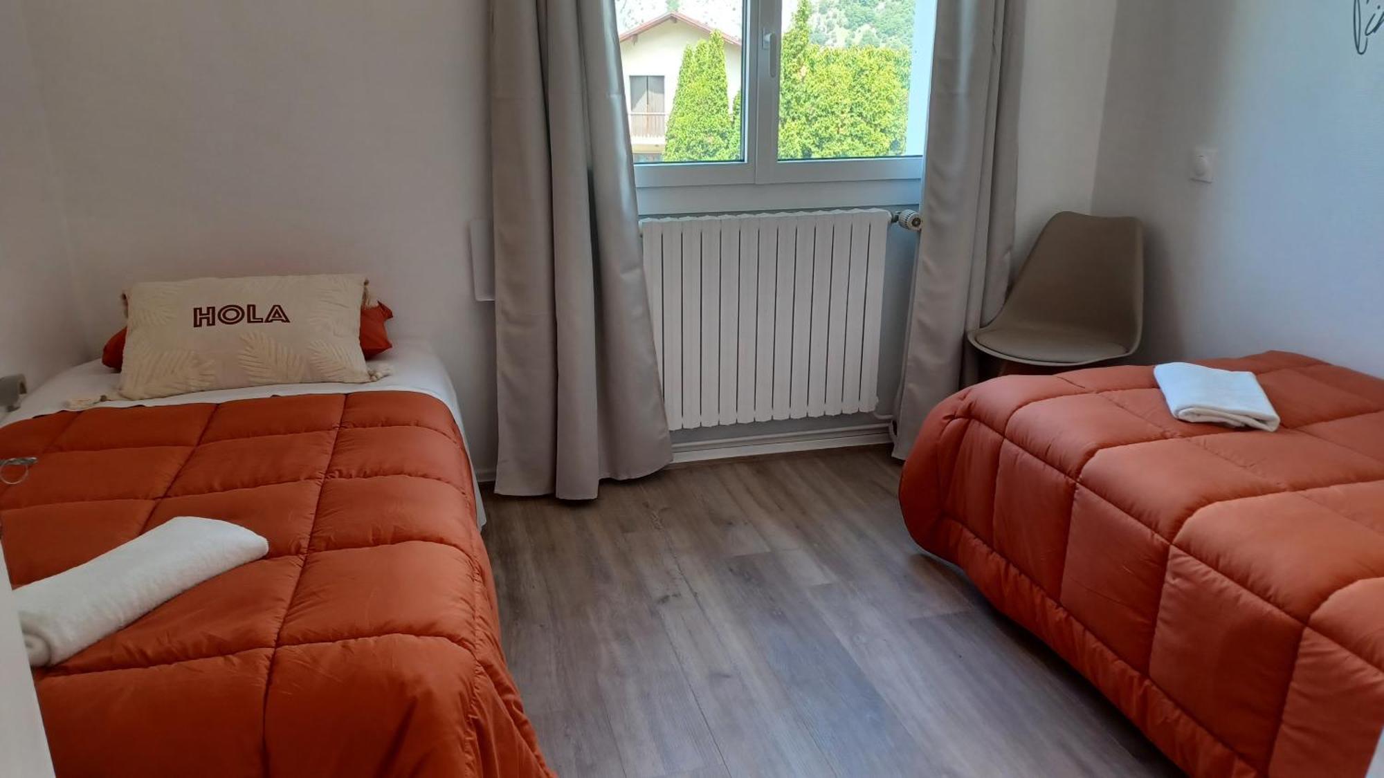 Villargondran, Les Magnifiques Cols De Maurienne Garage Motos, Velos Room photo